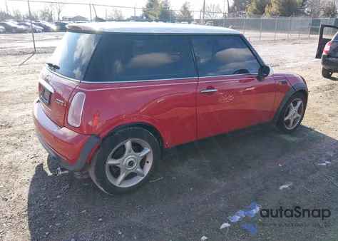 2005 Mini Cooper z USA, uszkodzony, nr VIN WMWRC33445TJ65390